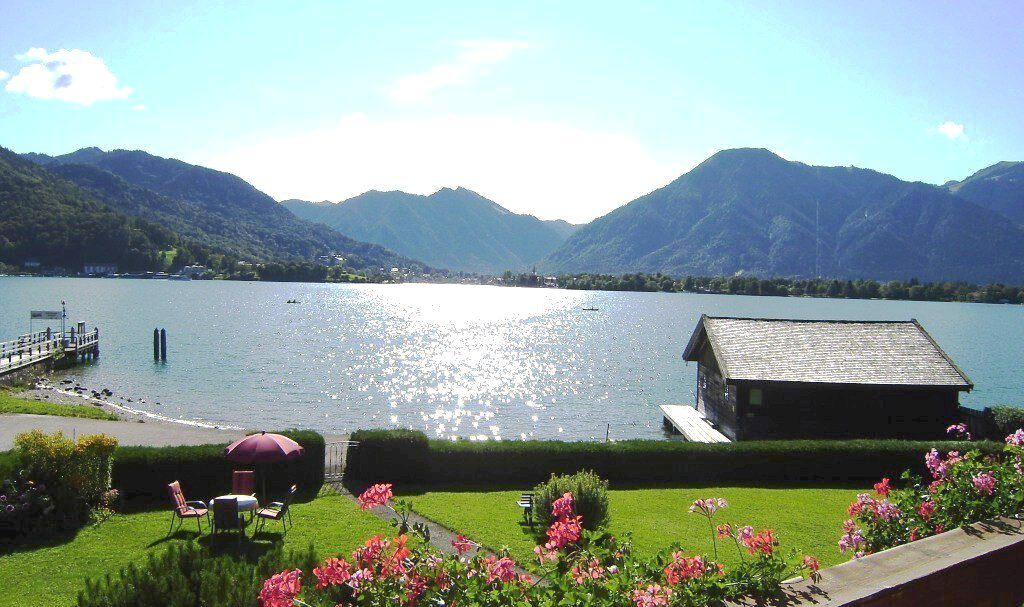 Morgens im Garten von Haus Seeblick in Bad Wiessee am Tegernsee